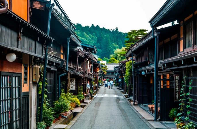 Takayama Travel Guide: Explore Japan's Mountain Gem, Old Town & Cuisine