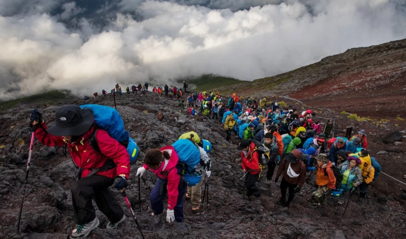 climb Mount Fuji beginner climb Mount Fuji beginner