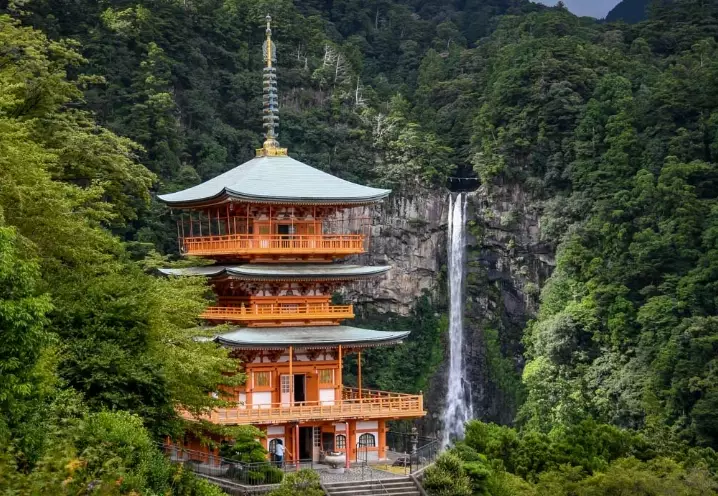 unique places to see in Japan