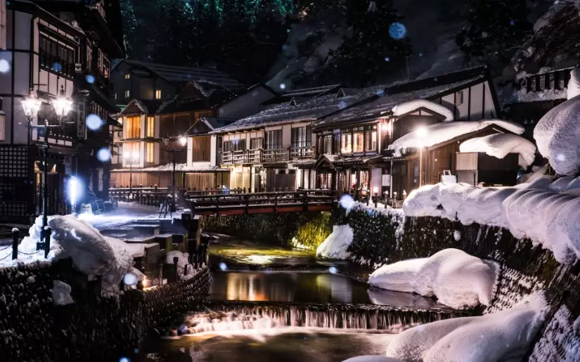Ginzan Onsen Japan Travel Guide: Hot Springs, Ryokans & Tips