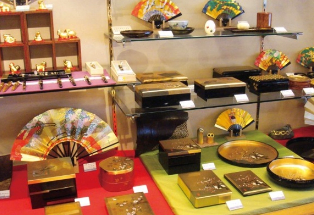 Kanazawa gold leaf products