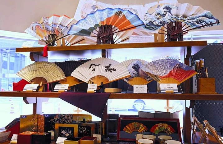 best souvenirs from Tokyo best souvenirs from Tokyo