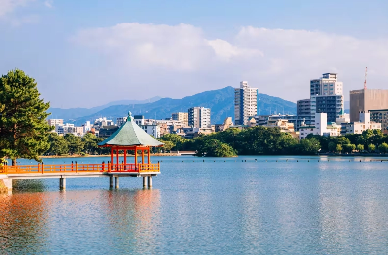 Top Things to Do in Fukuoka: Food, Culture & Shopping Guide