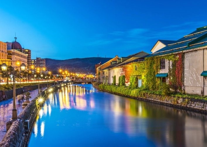 Otaru Canal Guide: Best Time to Visit, Cruises & Nearby Attractions